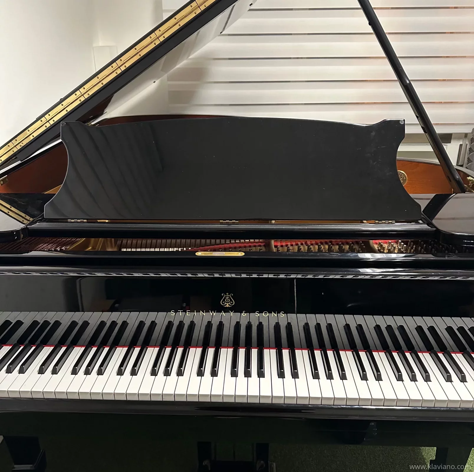 Used Steinway & Sons B-211 | Venice | Grand Pianos For Sale