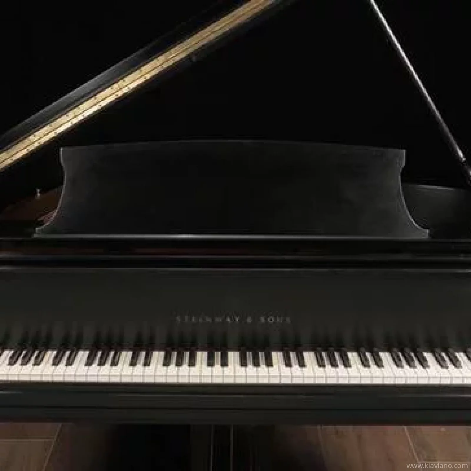 Gebruikte, Steinway & Sons, S-155