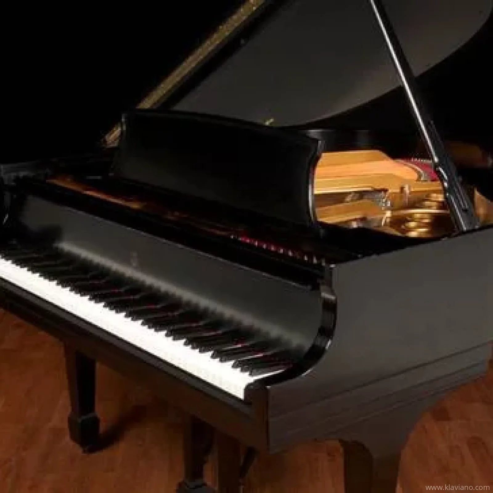 Używany, Steinway & Sons, S-155