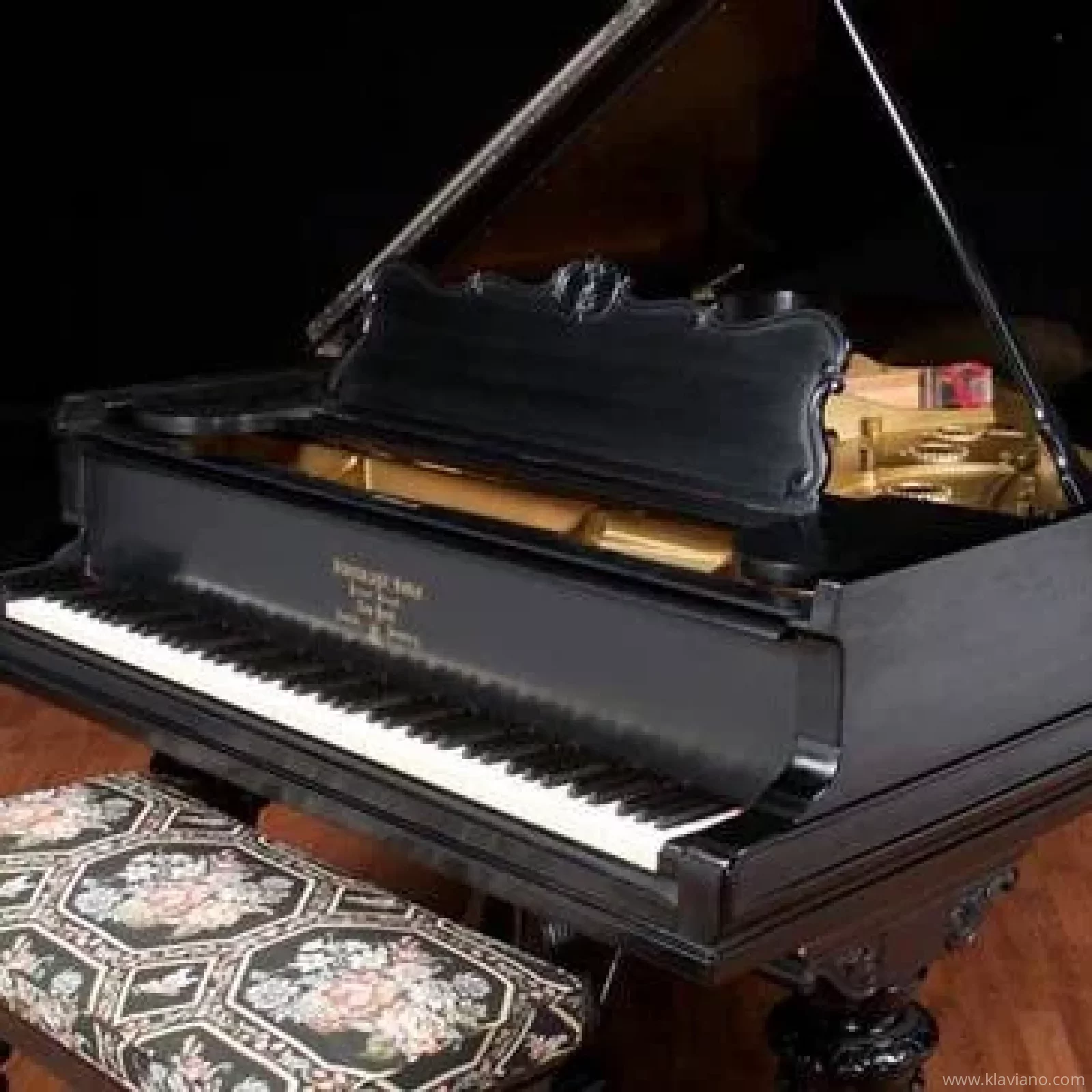 Används, Steinway & Sons, A-188