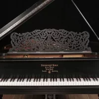 Används, Steinway & Sons, O-180