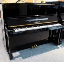 Gebraucht, Yamaha, U1H