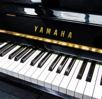 Gebraucht, Yamaha, U1