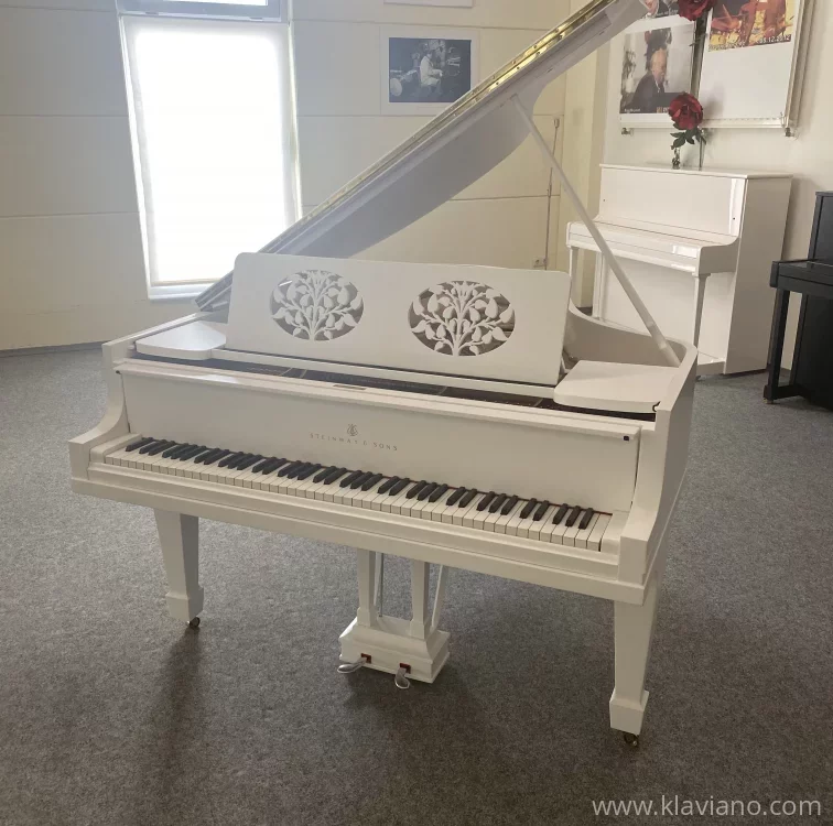 Used, Steinway & Sons, O-180