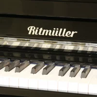 Nuevo, Ritmüller, RS 122