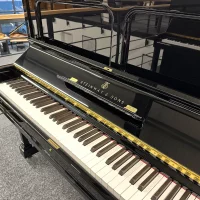 Piano droit Steinway & Sons, mod. V-125