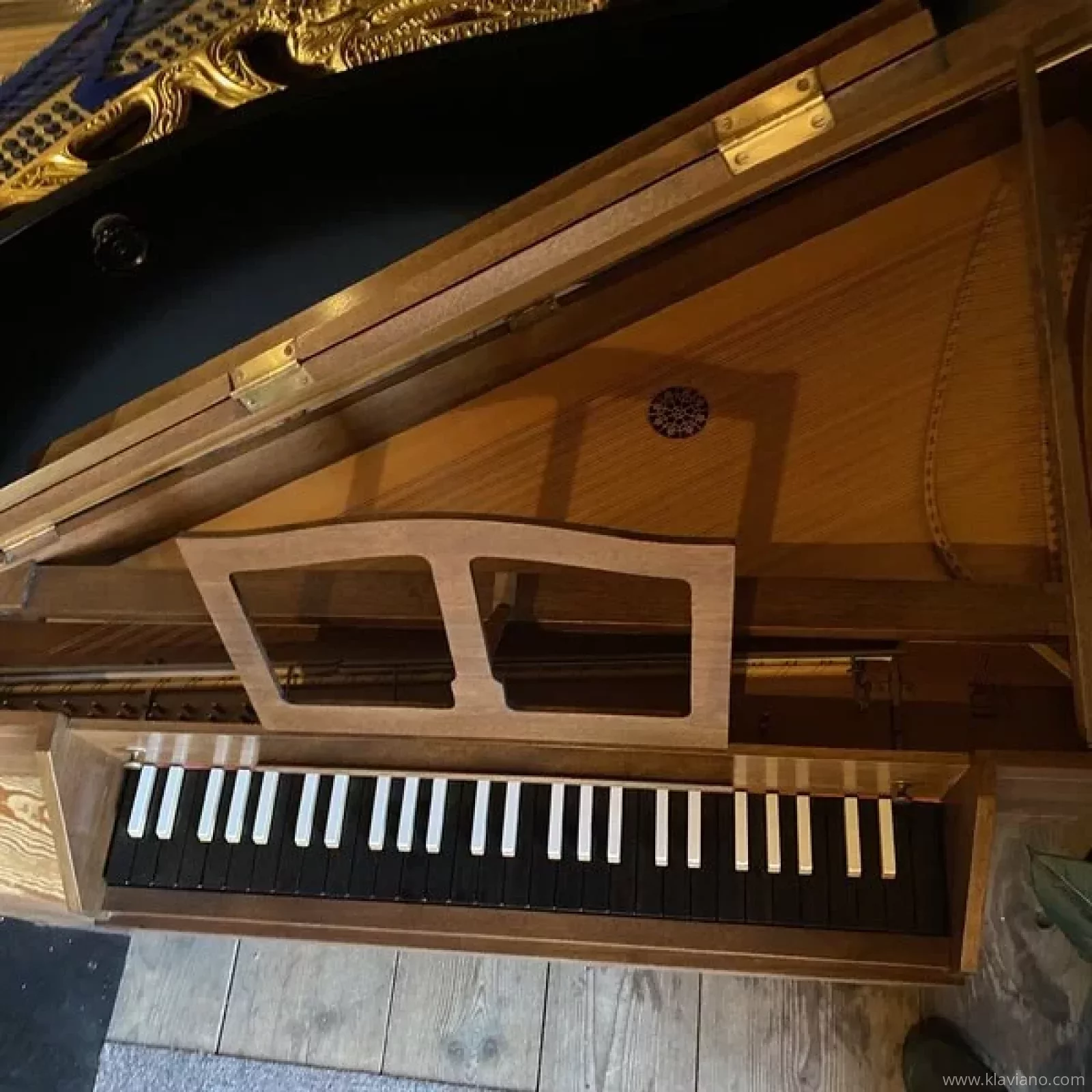 Neupert spinet deals