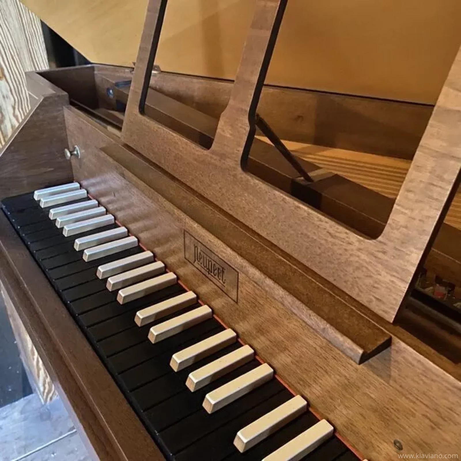 Neupert spinet deals