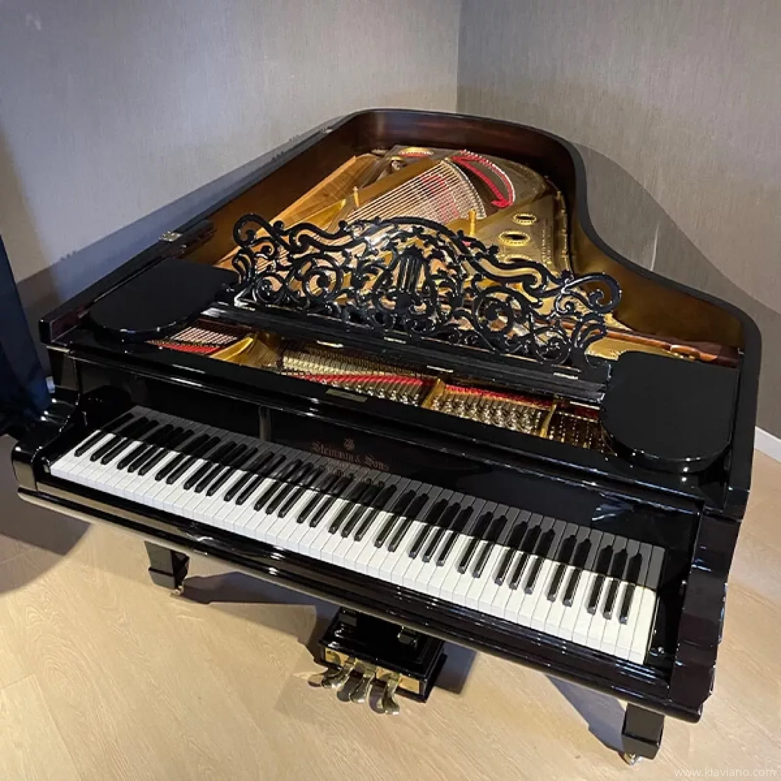 Używany, Steinway & Sons, B-211