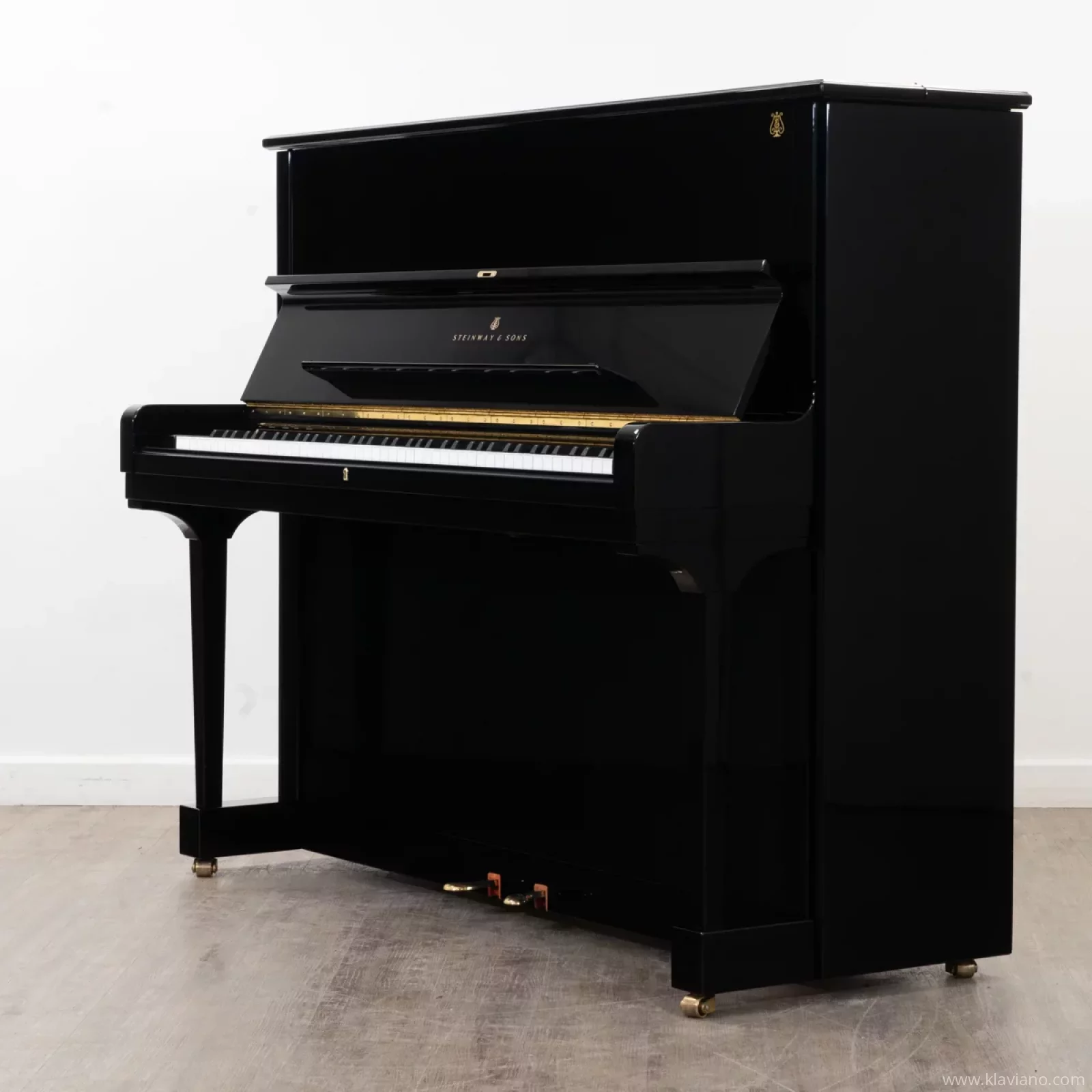 SKU: 15643 - Steinway & Sons V125 Upright Piano - c1997