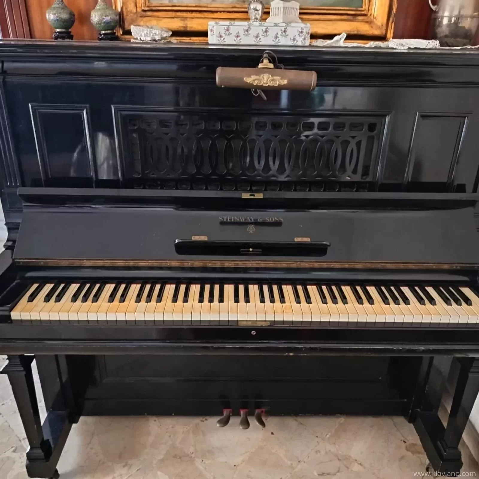 Används, Steinway & Sons, R-138 (I)