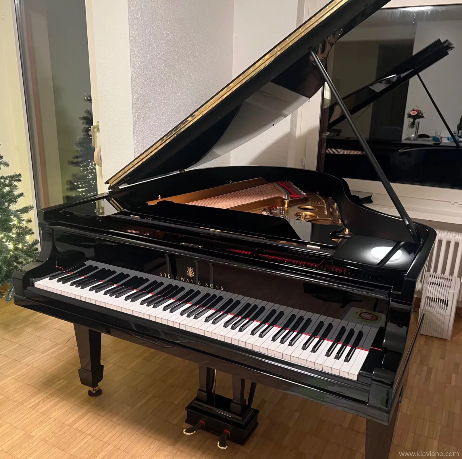 Används, Steinway & Sons, O-180