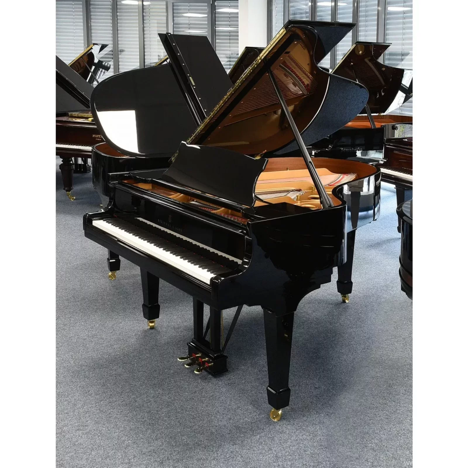 Used, Steinway & Sons, O-180