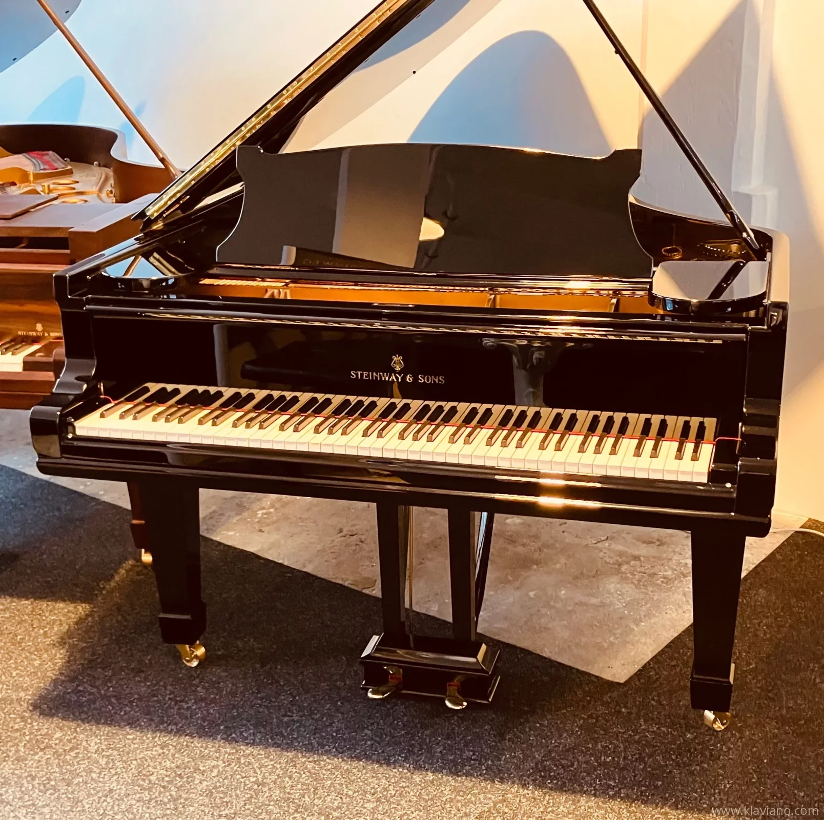 Används, Steinway & Sons, A-188