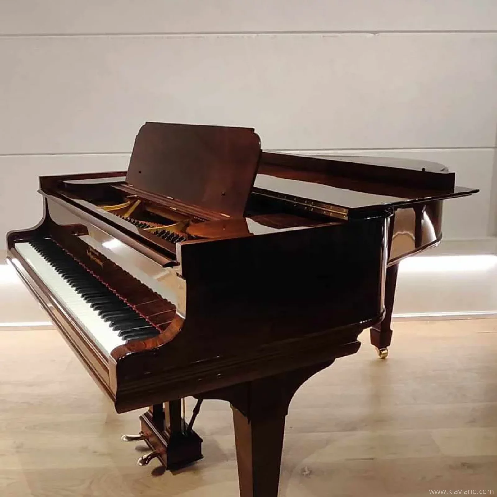 Usado, Steinway & Sons, O-180