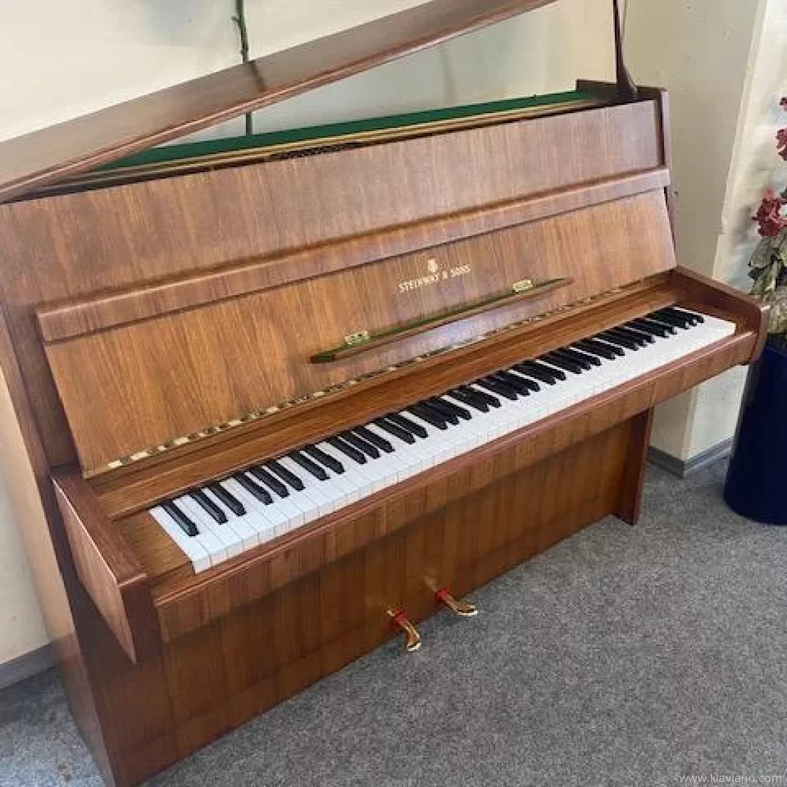 Używany, Steinway & Sons, Z-114