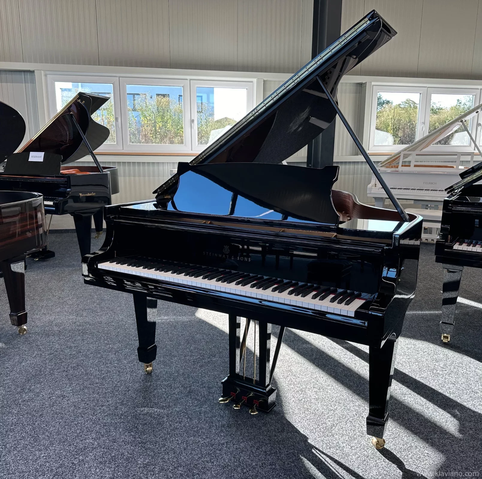 Används, Steinway & Sons, O-180