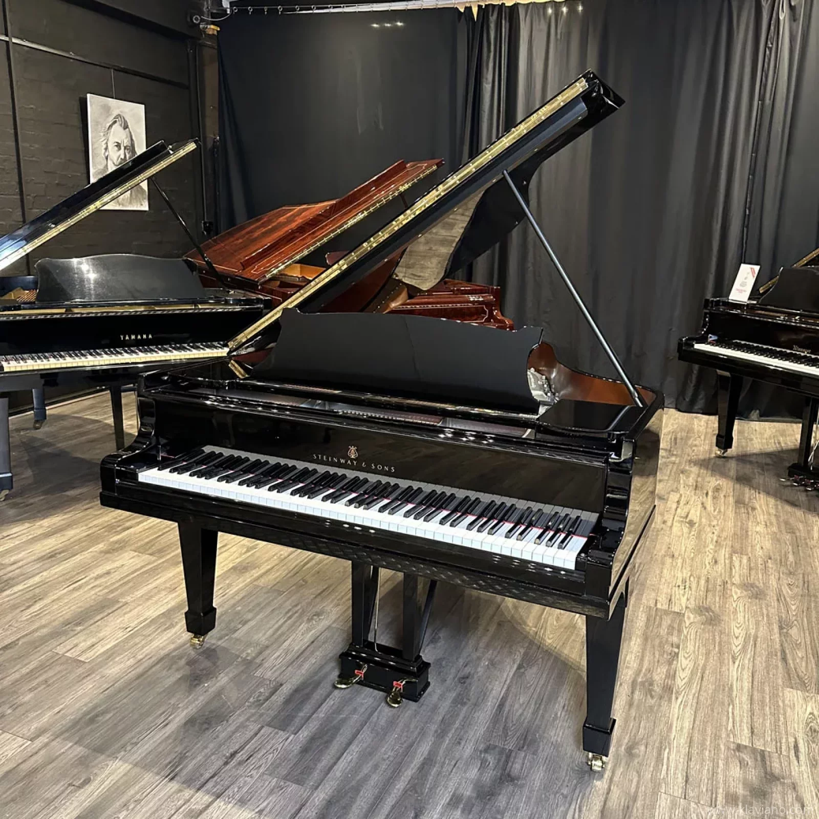 Używany, Steinway & Sons, M-170