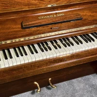 Używany, Steinway & Sons, V-125