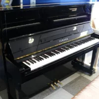 Used, Yamaha, U1