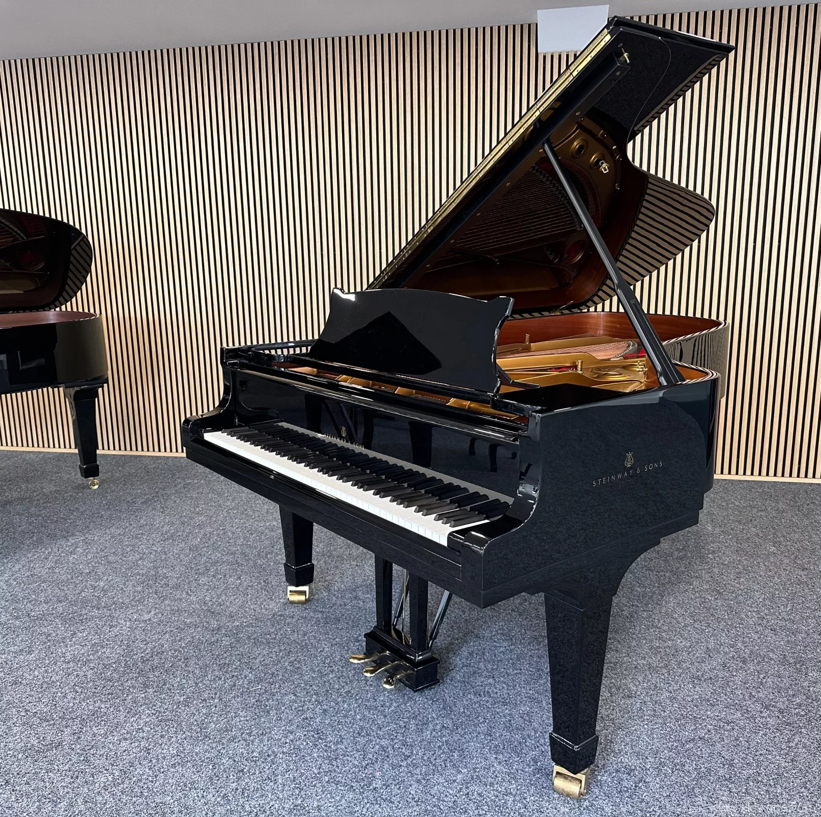 Steinway & Sons Flügel, Modell C-227