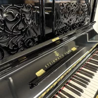 Steinway & Sons Klavier, Mod. R-138