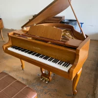 Hyundai Oak Satin Baby Grand Piano - Free Delivery Within 1000 Miles Of Atlanta! 