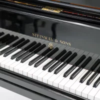 Används, Steinway & Sons, O-180