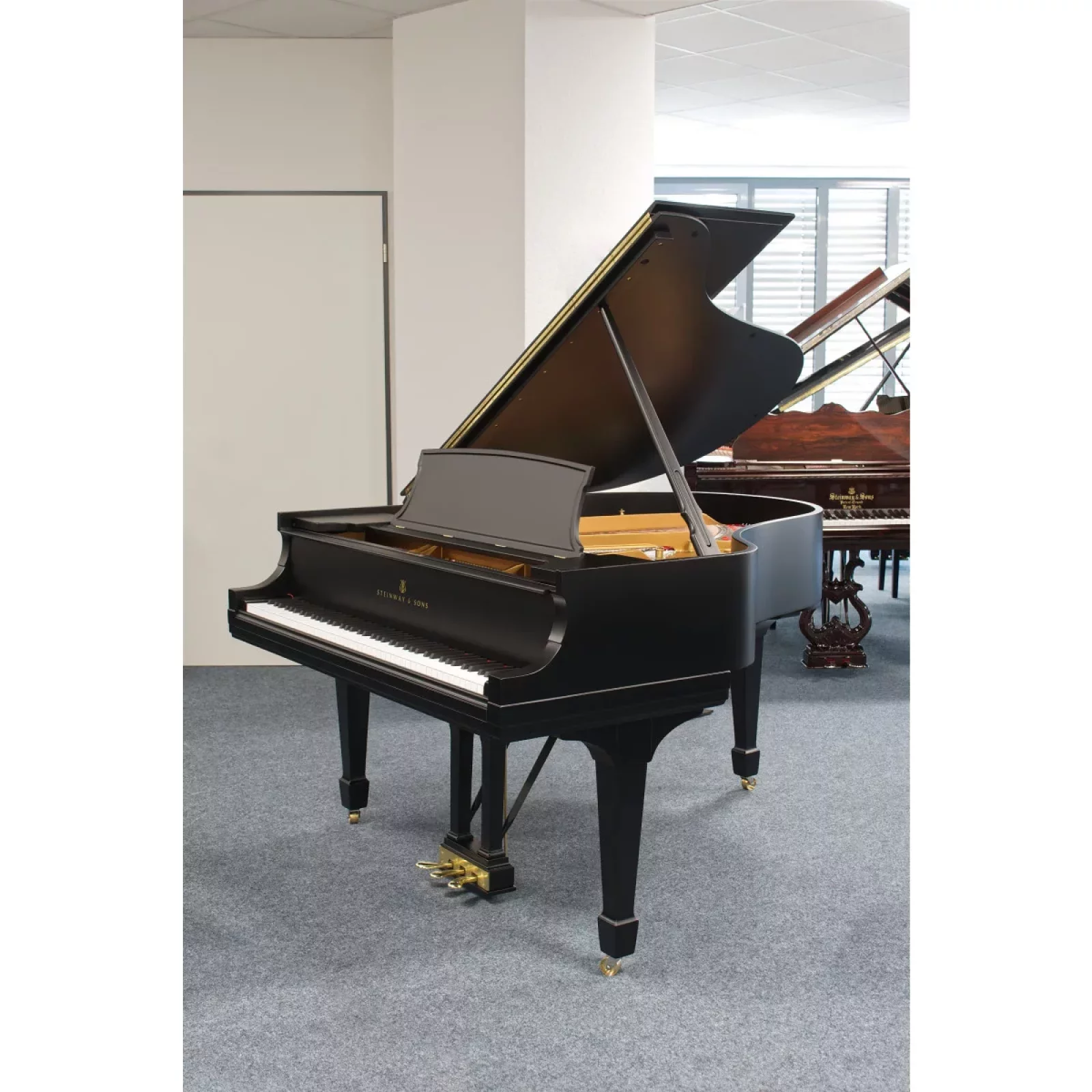 Used, Steinway & Sons, M-170