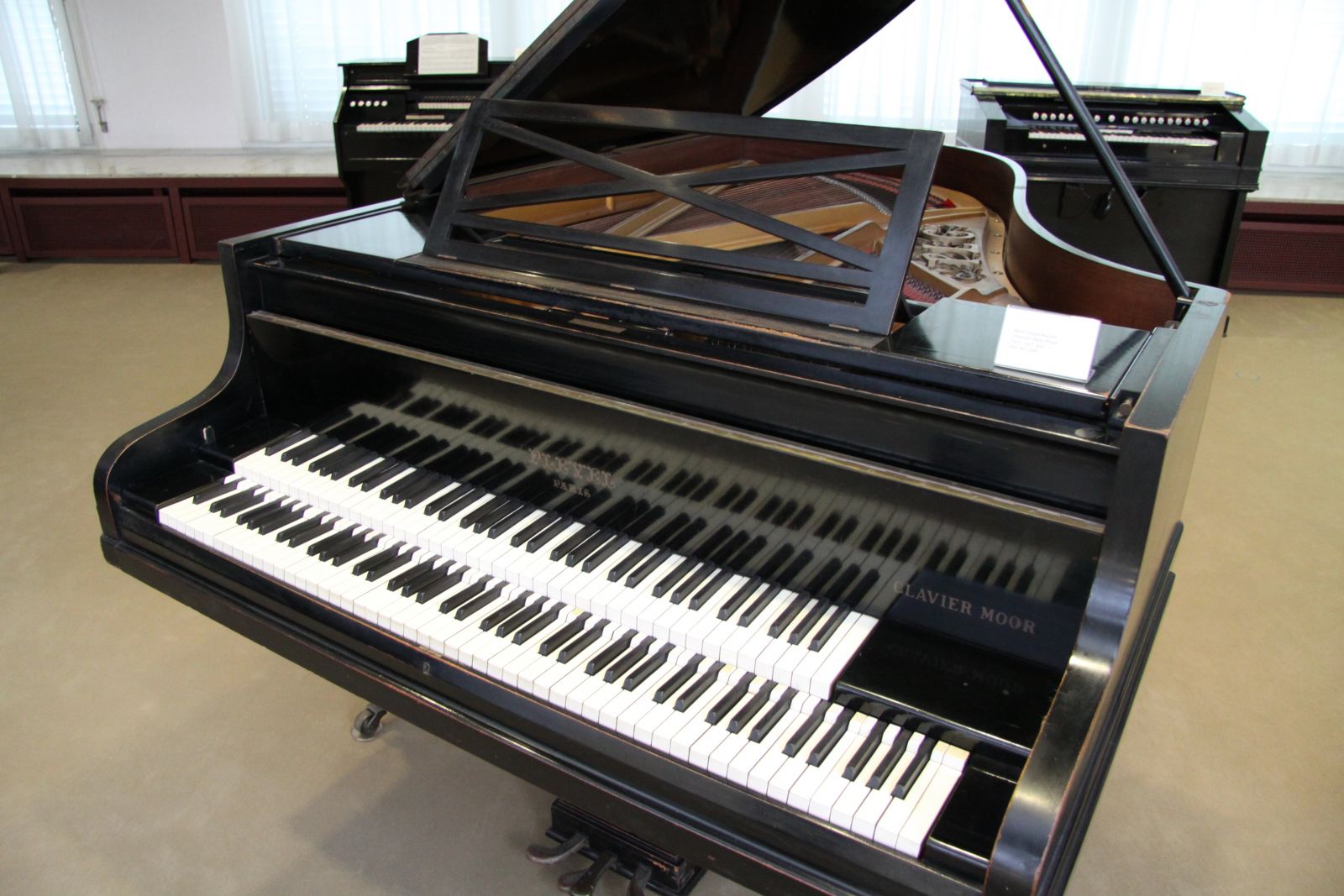 A Grand Piano With A Double Keyboard What s This About Klaviano Blog